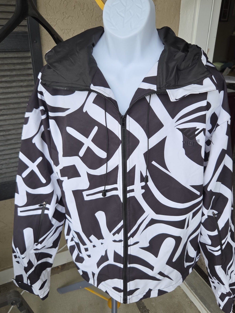 VIER Abstract Graphic Black & White Hooded Ski Jacket Oversized LARGE